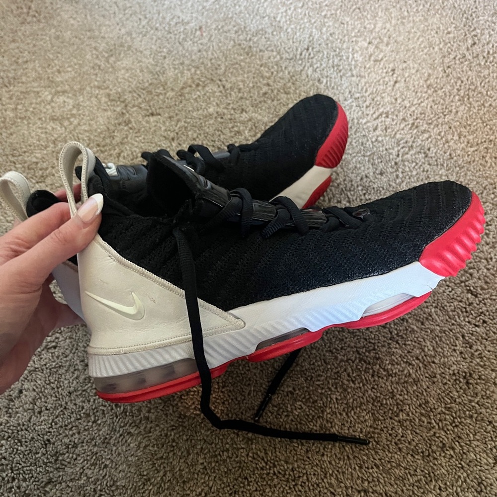 Boys Lebron James Basketball shoes